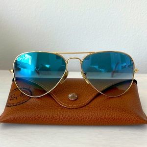 Blue Gradient Ray-ban Aviators with gold metal frame